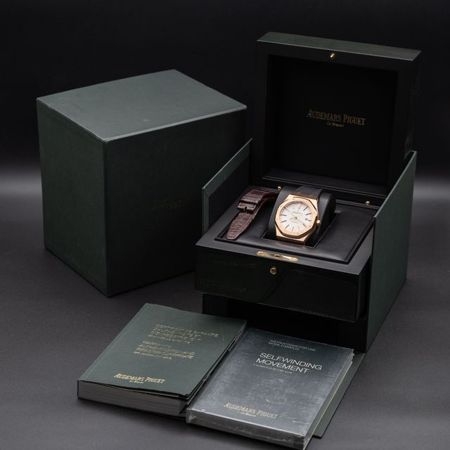 Audemars Piguet Royal Oak 15400OR.OO.D088CR.01 Image 5